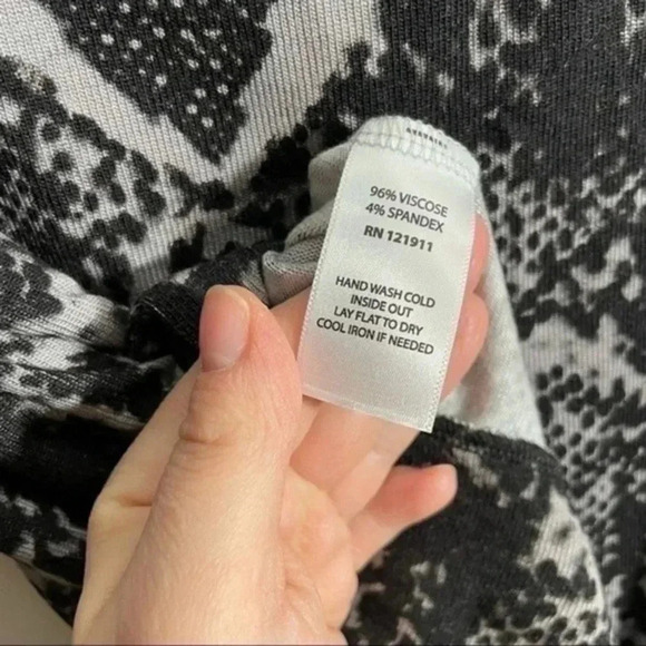 LNA Orion Python Sweatshirt Size Small - Picture 8 of 10